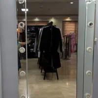 آینه دور چراغ دار