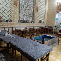 اقامت در هتل سنتی گل افرا|اجارهٔ کوتاه‌مدت آپارتمان و سوئیت|شیراز, سیاه سنگ|دیوار