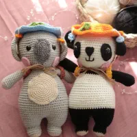 عروسک بافتنی پاندا و کوالا با زیر انداز و کوله