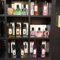 عطر|آرایشی، بهداشتی، درمانی|کاشان, فاز ۲ ناجی آباد|دیوار