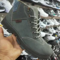 کفش مادرید مخصوص کوهنوردی خانم و اقا|کیف، کفش، کمربند|اصفهان, باتون|دیوار