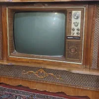 تلوزیون مبله قدیمی