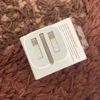 ادابتور ۲۰ وات اپل