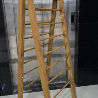 فروش استند چوبی