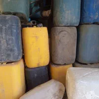 تعدادی گالن سالم و تمیز خارجی ۱۰و ۲۰ لیتری|ظروف نگهدارنده، پلاستیکی، یکبارمصرف|زاهدان, |دیوار