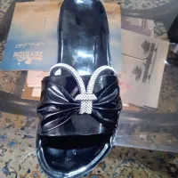 دمپایی پی یو