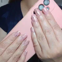 تخفیف ۵۰ درصدی خدمات ناخن به مناسبت شب یلدا|خدمات آرایشگری و زیبایی|رشت, باهنر|دیوار