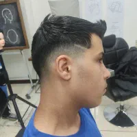 اصلاح موی سر آقایان (رایگان) به مدت ۱ روز