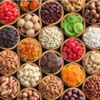 فروشنده خانم اجیل خشکبار