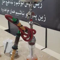 کارگر ساده وسط کار قهوه خانه کارگر قهوه خانه