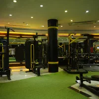 کمک مربی بدنسازی آقا