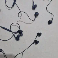 تعداد هندزفری سالم ۴ عدد