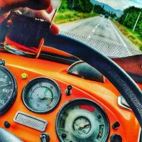 نیازمند شوفر پایه یک بنز تک