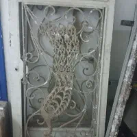 در ورودی حیاط ماشین رو سنگین پروفیل