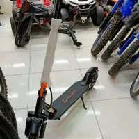 اسکوتر ایستاده کمک دار (غلامی)