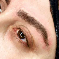 با آموزش تخصصی آرایش دائم درآمد میلیونی داشته باش