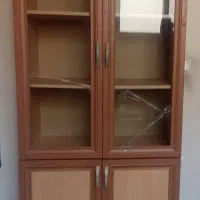 کتابخانه و کمد