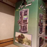 خردکن سبز ایران(زرین) قدیمی با موتور قوی|خردکن، آسیاب، غذاساز|کرج, جهان‌شهر|دیوار