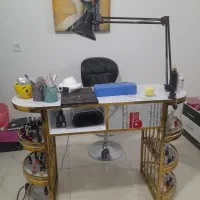میز و صندلی ناخن کاری