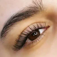تخفیف شگفت انگیز۵۰٪ آموزش و انجام خدمات مژه و لیفت