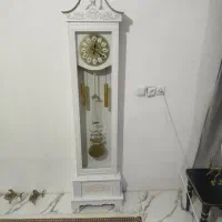 ساعت ایستاده و میز تلویزیون