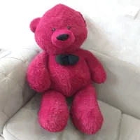 یک عدد عروسک بزرگ