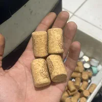 انواع بطری شیشه ای و چوب پنبه(قرابه سنتی)|ظروف نگهدارنده، پلاستیکی، یکبارمصرف|اصفهان, شهرک کوثر|دیوار