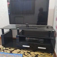 تلوزیون سامسونگ با میز