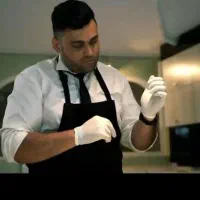 سرآشپز ایرانی و فرنگی