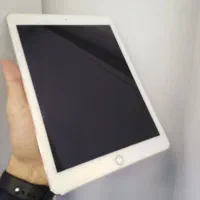 تعویض ایپد ایر 2  wifi در حد صفر