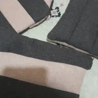 روبالشی از جنس پارچه ی پشمی ودستمال|رختخواب، بالش، پتو|تهران, شهرک شریفی|دیوار