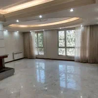 میدان شیخ بهایی ابتدای خ ونک(۱۴۷متر ۳خوابه ۲۰ساله)