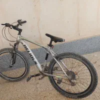 دوچرخه مدل ۲۶ در حد نو ۴ماه استفاده شده فقط