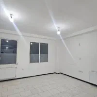 دوخوابِ درجه یک خوش‌نقشه همراه پارکینگ آماده سکونت