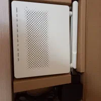 مودم فیبر نوری.  روتر. wifi. اکبند و برق نخورده