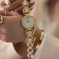 ساعت والریا طلایی