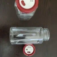 پت ادویه بطری خالی و درب بطری