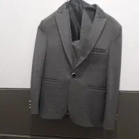 کت وشلوار همراه با پیراهن