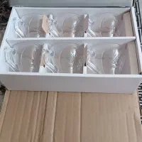 6عدداستکان ژاپن اصل به همراه زیرسیگاری اصل .  سالم