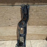 رام زیر موتور و موجگیر پراید . درب پراید.