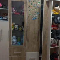 کمد بچه و ساعت