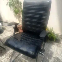 صندلی کنفرانسی نرم و راحت در حد نو|آرایشگاه و سالنهای زیبایی|رامسر, |دیوار