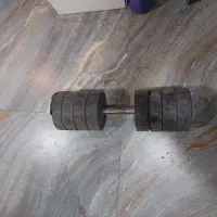 وزنه بدنسازی و دمبل