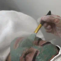 خدمات‌ زیبایی لاین ناخن مژه فشیال|خدمات آرایشگری و زیبایی|میبد, |دیوار