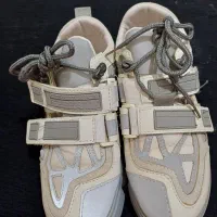 فروش یک جفت کفش