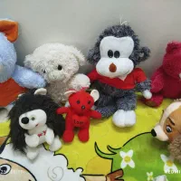 عروسک|اسباب‌بازی بچه|یزد, |دیوار