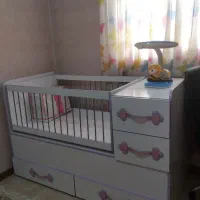 تخت کودک در حد نو