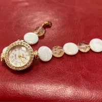 ساعت مچی صدفی