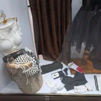 لباس زیر میس لند|لباس|سراب, |دیوار