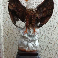 مجسمه وپایه بلند مخصوص به مجسمه یوسف آبادتهران